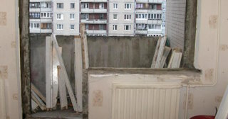 Демонтаж подоконного блока в Тынде – услуги по доступным ценам от 1577 рублей
