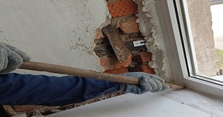 Демонтаж оконных откосов по выгодной цене от 526 руб. в Тынде - Сварной-Тнд